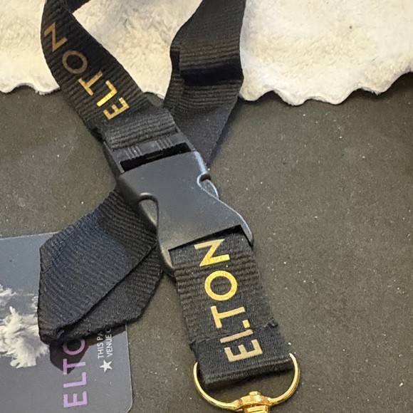 Elton John Gold Accessory Set - Picture 9 of 12